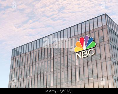 New York, NY, USA. 2.Mai 2022. Nur zur redaktionellen Verwendung, 3D CGI. NBC American Broadcasting Company Multinational Television Broadcast Network. Arbeitsplatz Hi Stockfoto