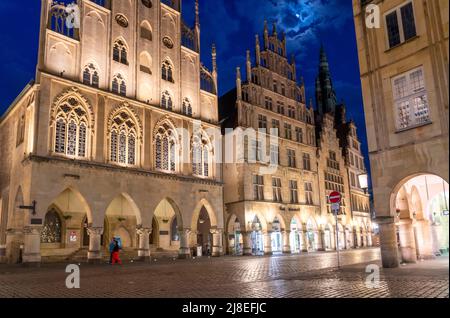 Das historische Rathaus, am Prinzipalmarkt, gotischer Bau, mit dem Friedenssaal, in Münster, NRW, Deutschland Stockfoto
