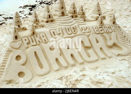 Sand Castle am Puka Shell Beach, Boracay, den Visayas, den Philippinen, Südostasien. Stockfoto