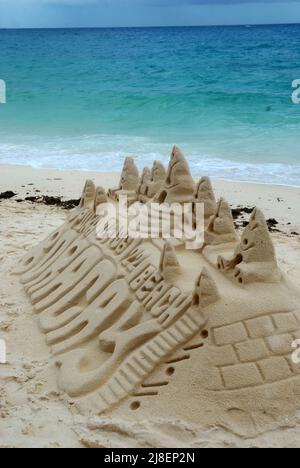 Sand Castle am Puka Shell Beach, Boracay, den Visayas, den Philippinen, Südostasien. Stockfoto