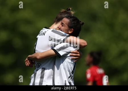 Vismara-Stadion, Mailand, Italien, 14. Mai 2022, Annahita Zamanian Bakhtiari (Juventus FC) feiert, nachdem er das erste Tor seiner Seite im Spiel du erzielt hat Stockfoto