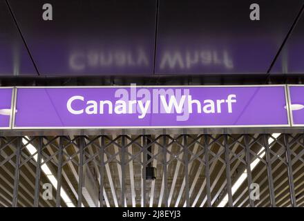 Eingang der Crossrail-Linie am Canary Wharf London England Stockfoto