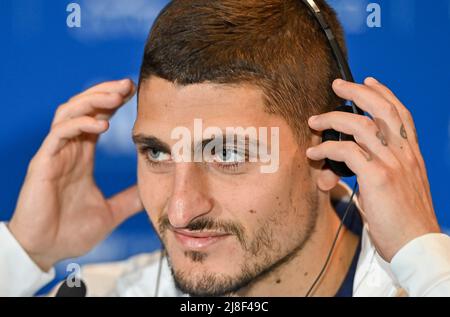 Doha, Katar. 15.. Mai 2022. Marco Verratti von Paris Saint-Germain reagiert auf einer Pressekonferenz im Rahmen der PSG Qatar Tour 2022 in Doha, der Hauptstadt von Katar, 15. Mai 2022. Kredit: Nikku/Xinhua/Alamy Live Nachrichten Stockfoto