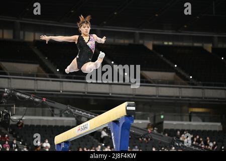Tokyo Metropolitan Gymnasium, Tokio, Japan. 14.. Mai 2022. Ayaka Sakaguchi, 14. MAI 2022 - künstlerische Gymnastik : der 61. NHK Cup Frauen individuelle All-Around Balance Beam am Tokyo Metropolitan Gymnasium, Tokyo, Japan. Kredit: MATSUO.K/AFLO SPORT/Alamy Live Nachrichten Stockfoto
