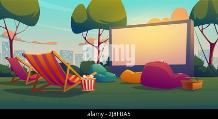 Open-Air-Kino leerer Platz zum Ansehen von Filmen. Kino im Freien auf dem Rasen mit großem weißen Bildschirm, Sitzsäcken und Chaisen. Vektor Cartoon Landschaft von Hinterhof oder Stadt öffentlichen Park Stock Vektor