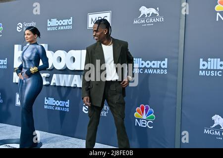 Las Vegas, Usa. 16.. Mai 2022. Kylie Jenner und Travis Scott nehmen an den jährlichen Billboard Music Awards Teil, die am 15. Mai 2022 in der MGM Grand Garden Arena in Las Vegas, Nevada, stattfinden. Foto von Jim Ruymen/UPI Credit: UPI/Alamy Live News Stockfoto