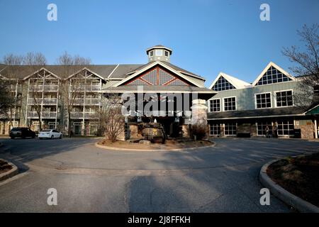 Huntsville, Ontario, Kanada, Ein sehr beliebter Ort. Eingang Deerhurst Resort auf 1235 Deerhurst Dr. Luke Durda/Alamy Stockfoto