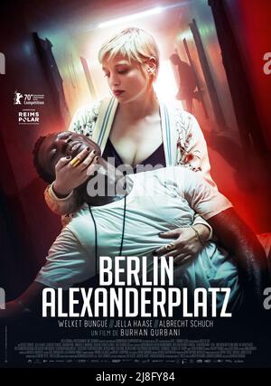 WELKET BUNGUE und JELLA HAASE in BERLIN ALEXANDERPLATZ (2020), Regie: BURHAN QURBANI. KREDIT: SOMMERHAUS FILMPRODUKTION/LEMMING FILM/ARTE/UNTERHALTUNG AUF / ALBUM Stockfoto