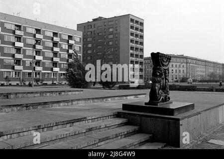 Denkmal für den Kriegsaufstand im Ghetto, Woiwodschaft Masowien, 1967. Denkmal des Aufstands des Warschauer Ghettos, Vovoidschiff Masowia, 1967. Stockfoto