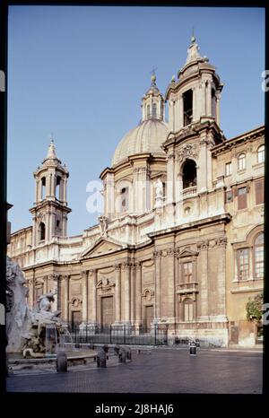 Blick über den Tiber zur Engelsburg, Rom, Italien (Foto); (add.info.: von Hadrian um 130 n. Chr. begonnen;); © Arte & Immagini ; . Stockfoto