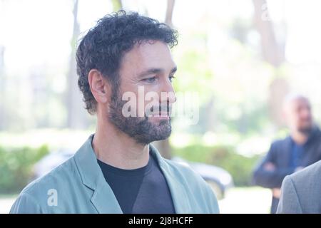 16. Mai 2022, Rom, RM, Italien: Der italienische Schauspieler Raoul Bova nimmt an der Fotoaufnahme des Films ''CIP e CIOP Agenti Speciali'' in Rom Teil (Bildquelle: © Matteo Nardone/Pacific Press via ZUMA Press Wire) Stockfoto