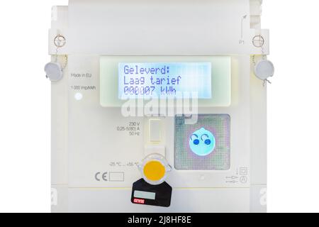 Neuer moderner holländischer Smart Meter für Elektrizität isoliert auf weißem Hintergrund Stockfoto