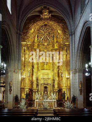 Spanien, Gemeinschaft Madrid, Torrelaguna. Kirche Santa Maria Magdalena. Allgemeine Ansicht des Altaraufsteines des Hauptaltars, der Narciso Tomé (1690-1742) im 18.. Jahrhundert zugeschrieben wird. Stockfoto