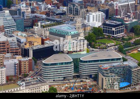 London City UK Luftaufnahme mit Trinity Square Gardens. Stadtbild. Stockfoto