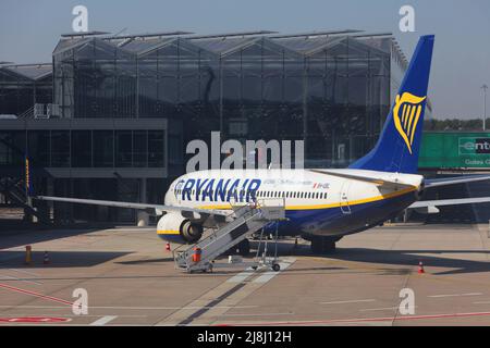 KÖLN, 22. SEPTEMBER 2020: Ryanair Boeing 737 am Flughafen Köln/Bonn. Köln/Bonn ist der siebtgrößte Passagierflughafen in G Stockfoto