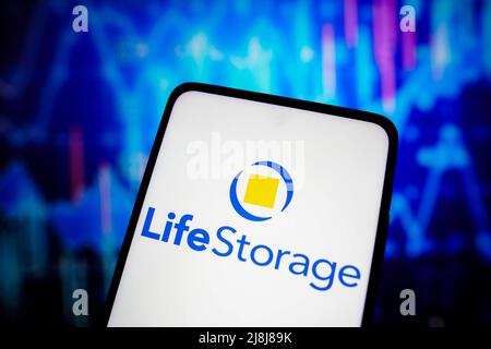 Brasilien. 16.. Mai 2022. In dieser Abbildung wird das Life Storage-Logo auf einem Smartphone angezeigt. (Foto von Rafael Henrique/SOPA Images/Sipa USA) Quelle: SIPA USA/Alamy Live News Stockfoto