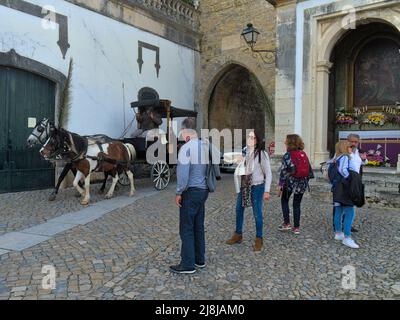 Haupteingang der mittelalterlichen ummauerten Stadt Obidos in Portugal Stockfoto