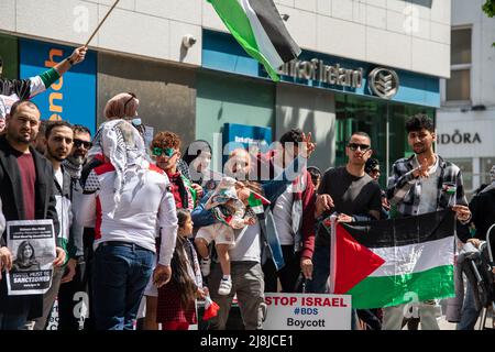 Boykott israelischer Güter für die Freiheit in Palästina, Demonstration der palästinensischen Einwanderungsbevölkerung in Limerick, Irland, Mai 15,2022 Stockfoto