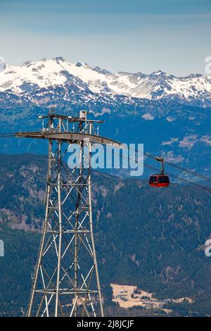 Eine rote Gondel in Whistler, British Columbia, Kanada Stockfoto