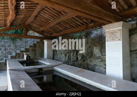 Alte öffentliche Wäscherei oder Waschplatz. Berre-les-Alpes. Alpes-Maritimes Abt. Provence-Alpes-Côte d'Azur. Frankreich Stockfoto