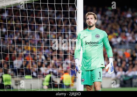 BARCELONA - APR 14: Kevin Trapp in Aktion während des UEFA Europa League-Spiels zwischen dem FC Barcelona und Eintracht Frankfurt im Camp Nou Stadium auf Stockfoto