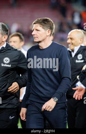 BARCELONA - APR 14: Der Trainer Oliver Glasner beim UEFA Europa League Spiel zwischen FC Barcelona und Eintracht Frankfurt im Camp Nou Stadion Stockfoto