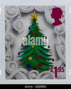 Foto einer britischen Weihnachts-Briefmarke mit einem Bild eines Weihnachtsbaums 2016 Stockfoto