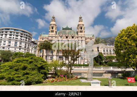 La Ballerina (Marco Lodola, 1995) im Festival des Jardins, Hotel de Paris und Opera de Monte Carlo. Fürstentum Monaco Stockfoto