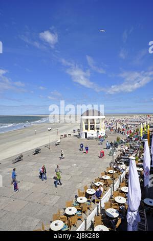 Musikpavillon an der Strandpromenade von Borkum, Deutschland, Niedersachsen, Borkum Stockfoto