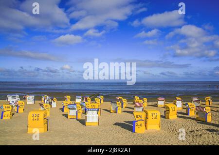 Leere Strandliege in Doese, Deutschland, Niedersachsen, Cuxhaven Stockfoto