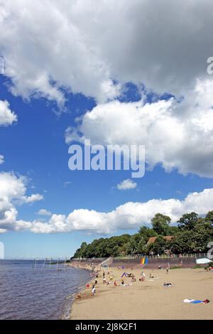 Menschen am Strand von Dangast, Deutschland, Niedersachsen, Frisia, Dangast Stockfoto