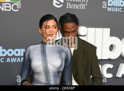 Kylie Jenner und Travis Scott nehmen am 15. Mai 2022 an den Billboard Music Awards 2022 in der MGM Grand Garden Arena in Las Vegas, Nevada, Teil. Foto: Casey Flanigan/imageSPACE Stockfoto