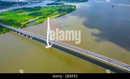Can Tho Brücke, Can Tho Stadt, Vietnam, Luftaufnahme. Die Can Tho-Brücke ist eine berühmte Brücke im mekong-Delta, Vietnam. Stockfoto