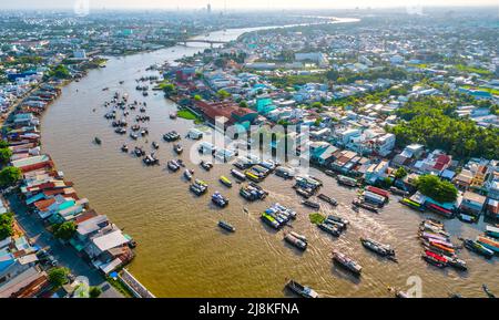 Cai Rang schwimmenden Markt, Can Tho, Vietnam, Luftaufnahme. Cai Rang ist ein berühmter Markt im mekong Delta, Vietnam. Stockfoto