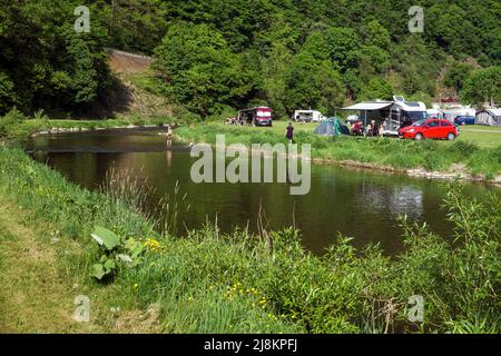 Camping Camping du Moulin, im grünen Tal des Flusses Sure, Bourscheid-Plage, Bourscheid, Diekirch, Ardennen, Luxemburg, Europa Stockfoto