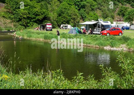 Camping Camping du Moulin, im grünen Tal des Flusses Sure, Bourscheid-Plage, Bourscheid, Diekirch, Ardennen, Luxemburg, Europa Stockfoto