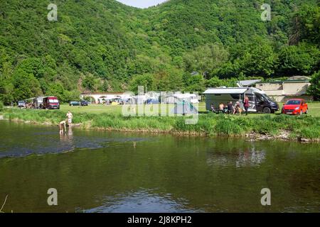 Camping Camping du Moulin, im grünen Tal des Flusses Sure, Bourscheid-Plage, Bourscheid, Diekirch, Ardennen, Luxemburg, Europa Stockfoto