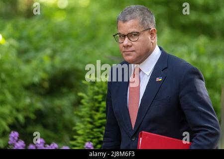 London, Großbritannien. 17.. Mai 2022. Alok Sharma, Präsident Cop 26, kommt bei einer Kabinettssitzung in der Downing Street London 10 an. Kredit: Ian Davidson/Alamy Live Nachrichten Stockfoto