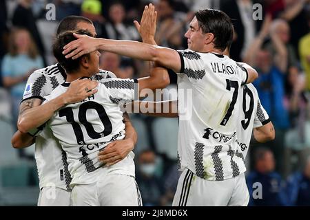 Leonardo Bonucci, Paulo Dybala und Dusan Vlahovic vom FC Juventus feiern während der Serie A 2021/2022 ein Fußballspiel zwischen dem FC Juventus und der SS Lazi Stockfoto