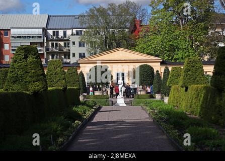 Der Linnaeus-Garten ist ein botanischer Garten in der Svartbäcksgatan in Uppsalsa, Schweden. Es ist nach Carl von Linné benannt, wurde aber bereits 1655 von Olof Rudbeck d.ä. Gegründet. Im Bild: Die Orangerie von Hårleman im Garten Linnaeus. Stockfoto