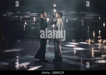 TORINO, PALA OLIMPICO, 10../12../14. 2022. MAI: Mahmoud und Blanco, Vertreter Italiens, treten live auf der Bühne des Eurovision Song Contest 66. auf. Stockfoto