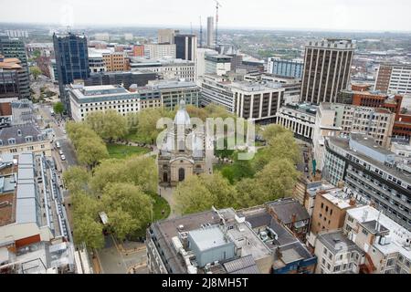Eine Luftaufnahme der Kathedrale von Birmingham im Stadtzentrum von Birmingham. Bild aus dem Colmore Row Gebäude von 103 Stockfoto