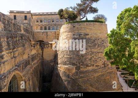 Überreste der historischen Befestigung der Stadt Valetta auf Malta Stockfoto