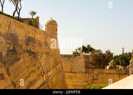 Überreste der historischen Befestigung der Stadt Valetta auf Malta Stockfoto