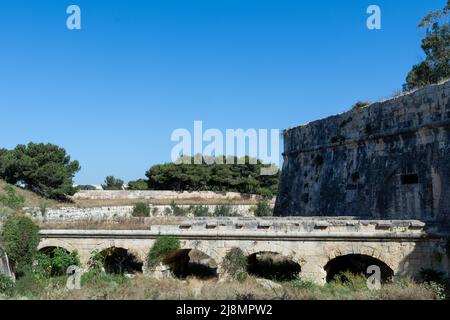 Überreste der historischen Befestigung der Stadt Valetta auf Malta Stockfoto