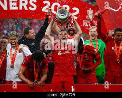 LONDON, ENGLAND - 14. MAI: Liverpools Jordan Henderson verließ den FA Cup nach dem Elfmeterschießen um 6-5:0-0 Uhr nach einem Unentschieden in der Normalzeit des FA Cup Stockfoto