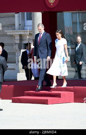 Madrid. Spanien. 20220517, König von Spanien, König von Spanien, Königin Letizia von Spanien nimmt am 17. Mai 2022 an einem offiziellen Empfang für Scheich von Katar und Sheikha im Königlichen Palast in Madrid, Spanien, Teil Stockfoto