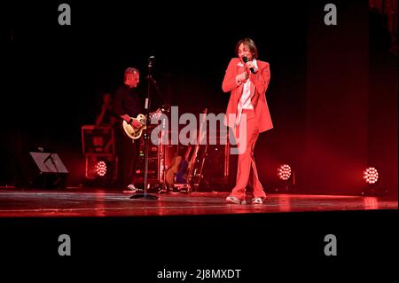 Mailand, Italien. 13.. Mai 2022. Gianna Nannini singt auf der Bühne während Gianna Nannini - in teatro Tour 2022, Italienische Sängerin Musikkonzert in Mailand, Italien, Mai 13 2022 Quelle: Unabhängige Fotoagentur/Alamy Live News Stockfoto