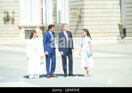 Madrid. Spanien. 20220517, König von Spanien, König von Spanien, Königin Letizia von Spanien nimmt am 17. Mai 2022 an einem offiziellen Empfang für Scheich von Katar und Sheikha im Königlichen Palast in Madrid, Spanien, Teil Stockfoto