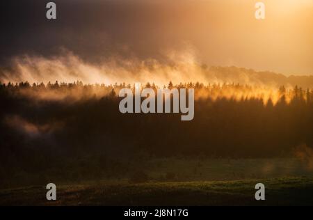 Sonnenaufgang im Daisetsuzan Nationalpark, Kamikawa, Hokkaidō, Hokkaido, Japan, Asien Stockfoto